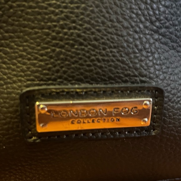 London Fog Shoulder Purse - Picture 4 of 5